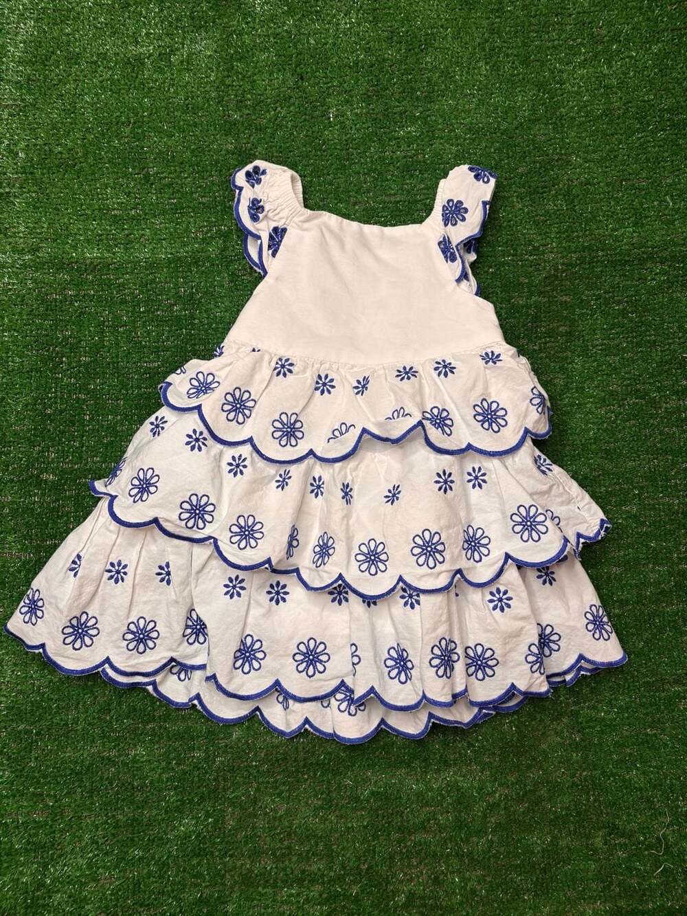 Counting Daisies Toddler Girls White and Blue Floral Eyelet Tiered Dress Size 2T